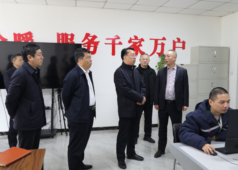 王彦芳视察城区供暖工作