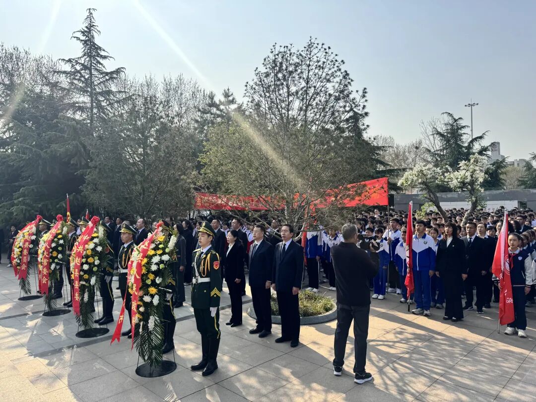 我县举办“清明祭英烈 赓续英雄魂”文明实践活动